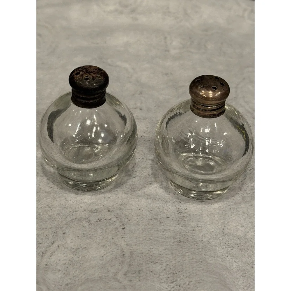 Vintage Glass Salt & Pepper Shaker Set Pair Onion Bulb With Metal Screw On Top